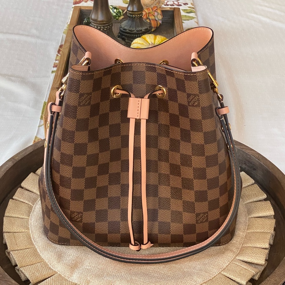 Authentic Louis Vuitton Neonoe Damier Ebene/Pink